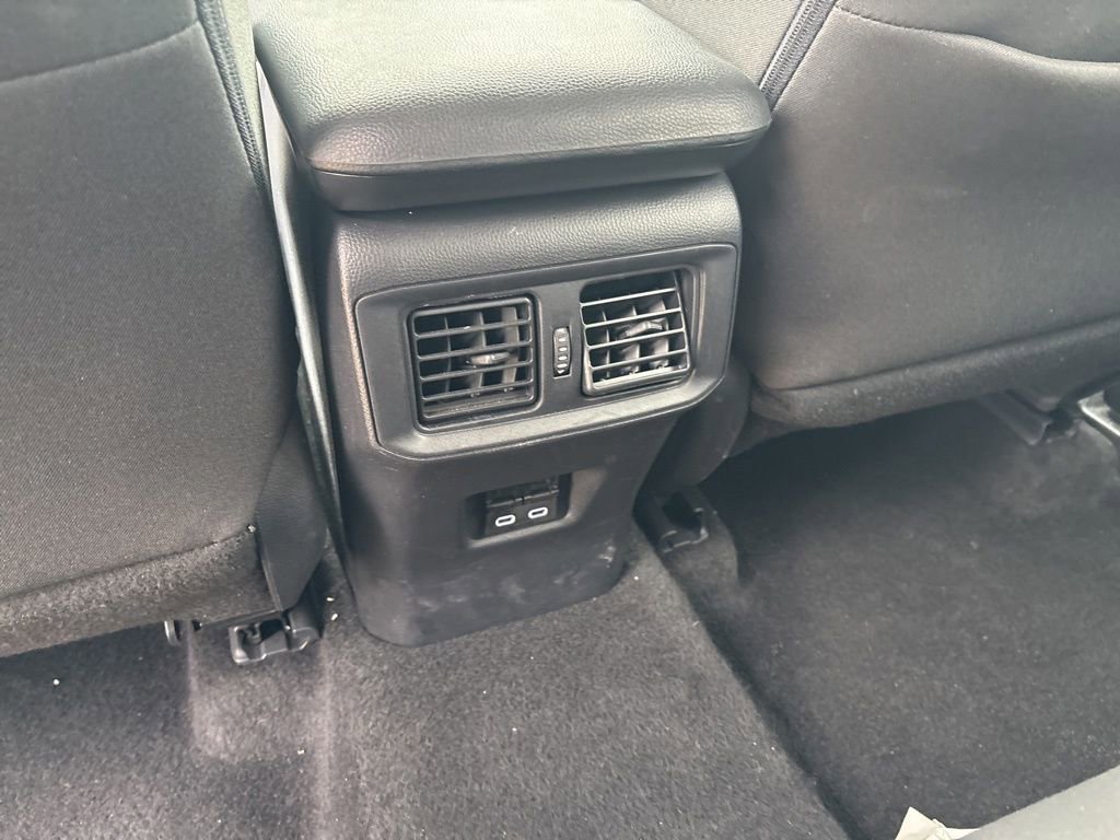 Used 2025 Toyota RAV4 XLE image 21