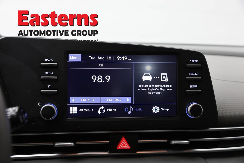 Used 2023 Hyundai Elantra SE FWD image 19