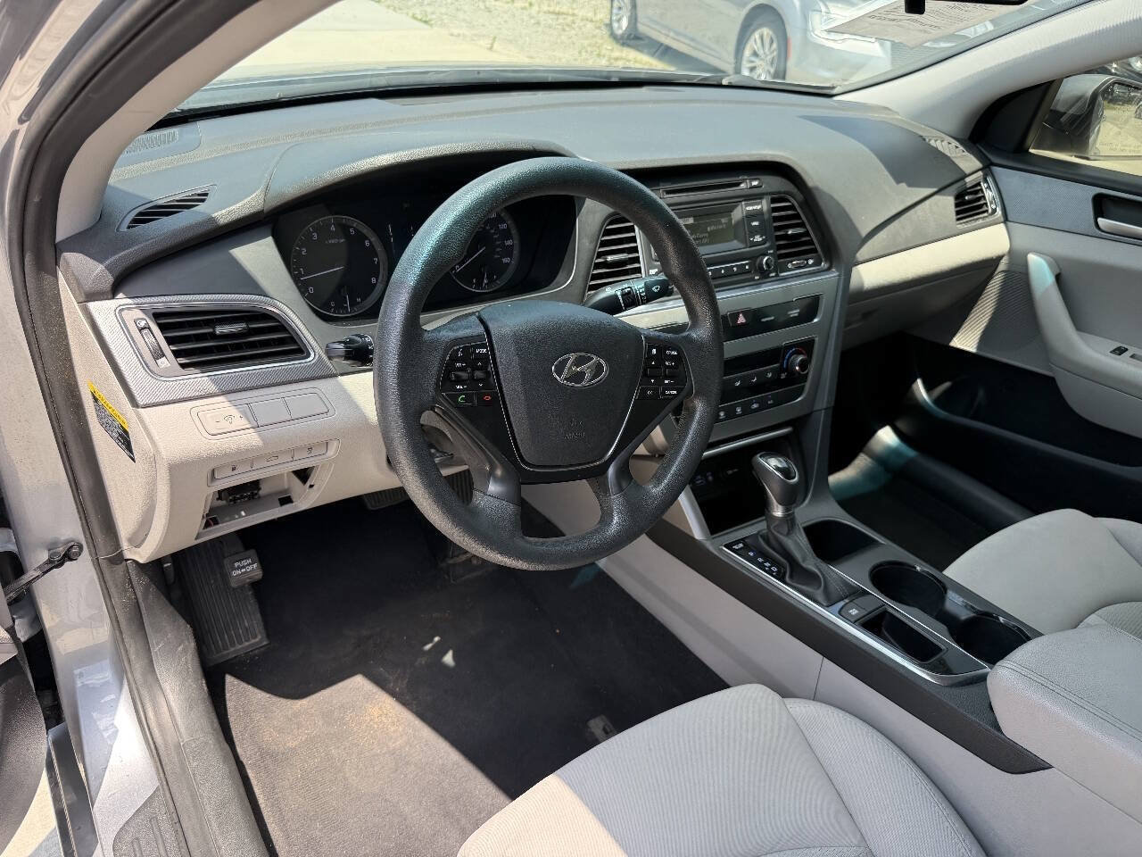Used 2017 Hyundai Sonata SE FWD image 16