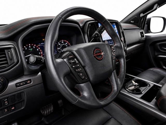 Used 2023 Nissan Titan PRO-4X w/ Pro-4x Convenience Package AWD/4WD image 15