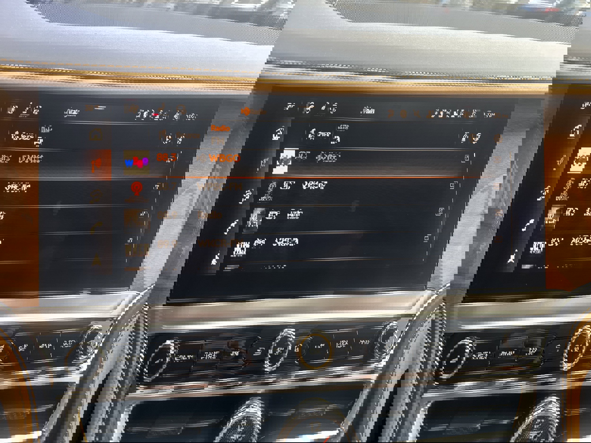 New 2026 Bentley Flying Spur Plug-In Hybrid image 24