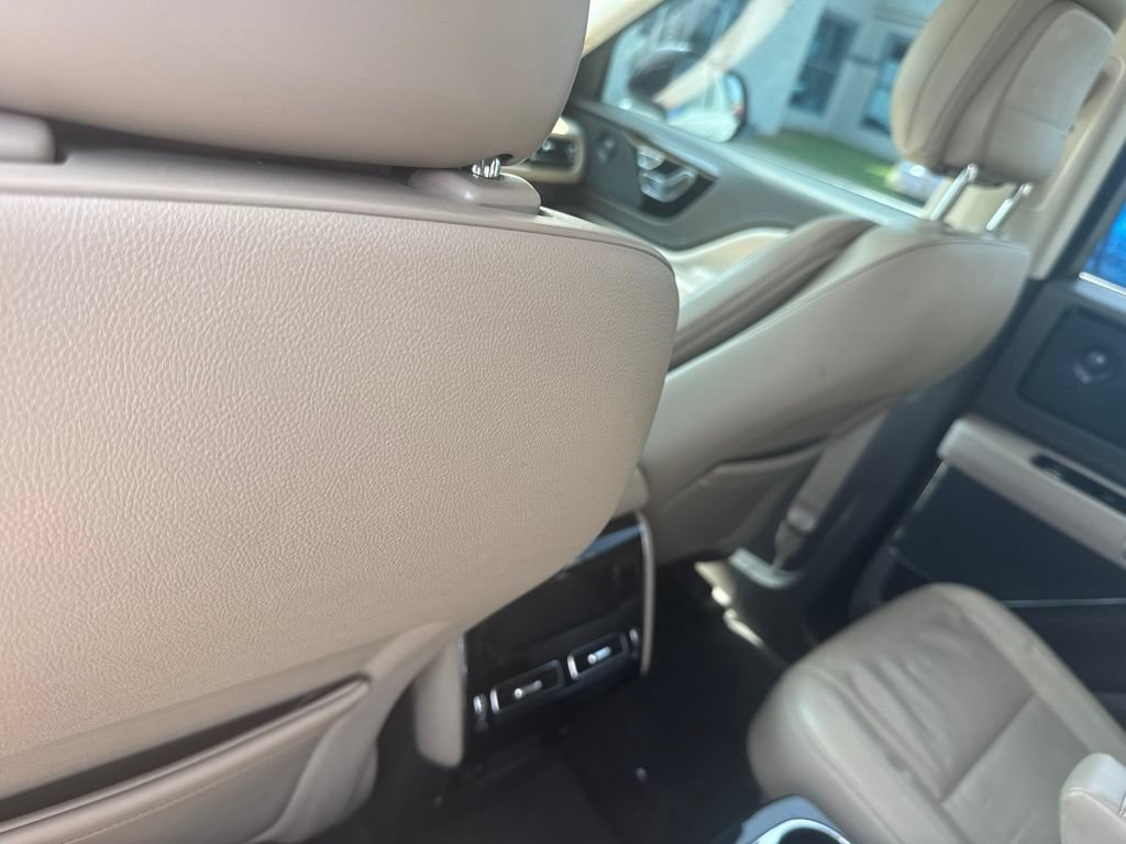 Used 2020 Lincoln Aviator Reserve w/ Equipment Group 201A AWD/4WD image 10