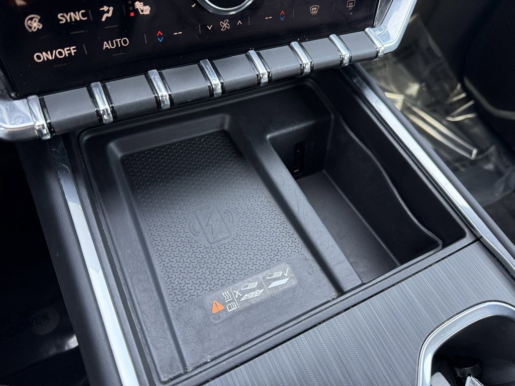 Used 2024 GMC Acadia Elevation image 13