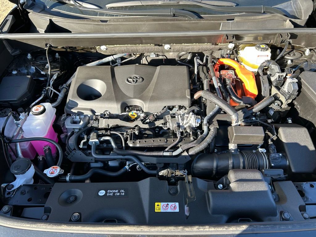 Used 2025 Toyota RAV4 XLE image 26