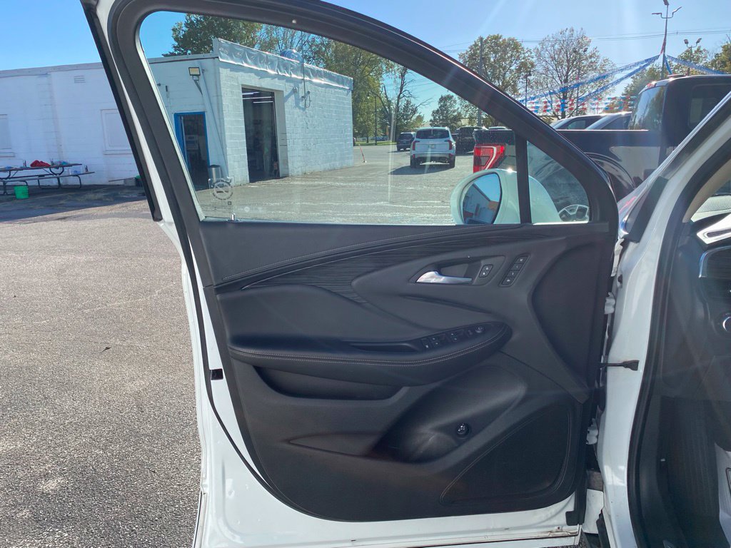 Used 2018 Buick Envision Essence FWD image 27