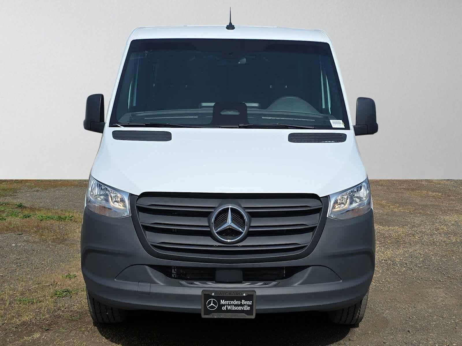 Used 2025 Mercedes-Benz Sprinter 2500 image 8
