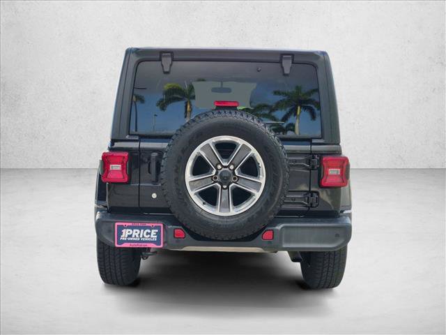 Used 2018 Jeep Wrangler Unlimited Sahara AWD/4WD image 6