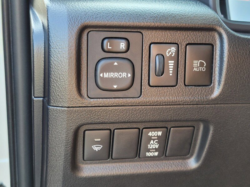 Used 2021 Toyota 4Runner Limited image 32