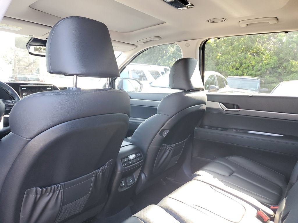 Used 2021 Hyundai Palisade SEL FWD image 17