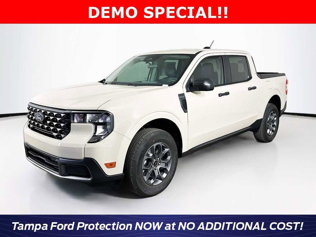 New 2025 Ford Maverick XLT w/ Equipment Group 302A