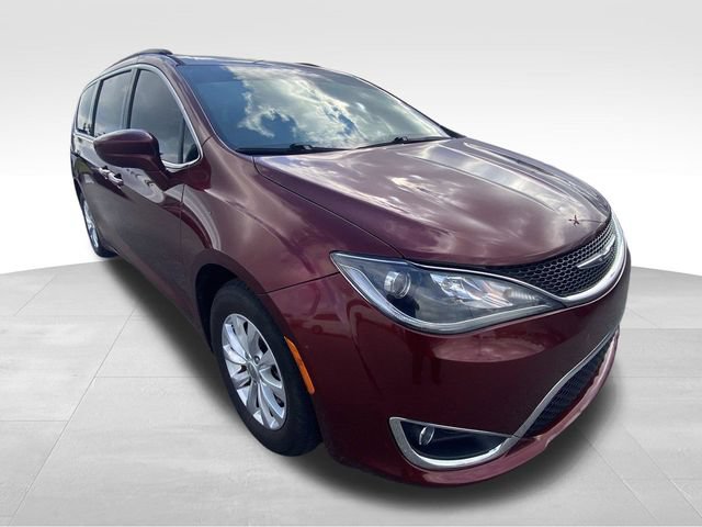 Used 2018 Chrysler Pacifica Touring Plus FWD image 15