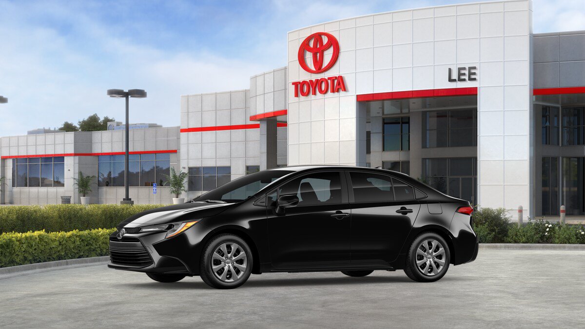 New 2026 Toyota Corolla LE FWD image 3