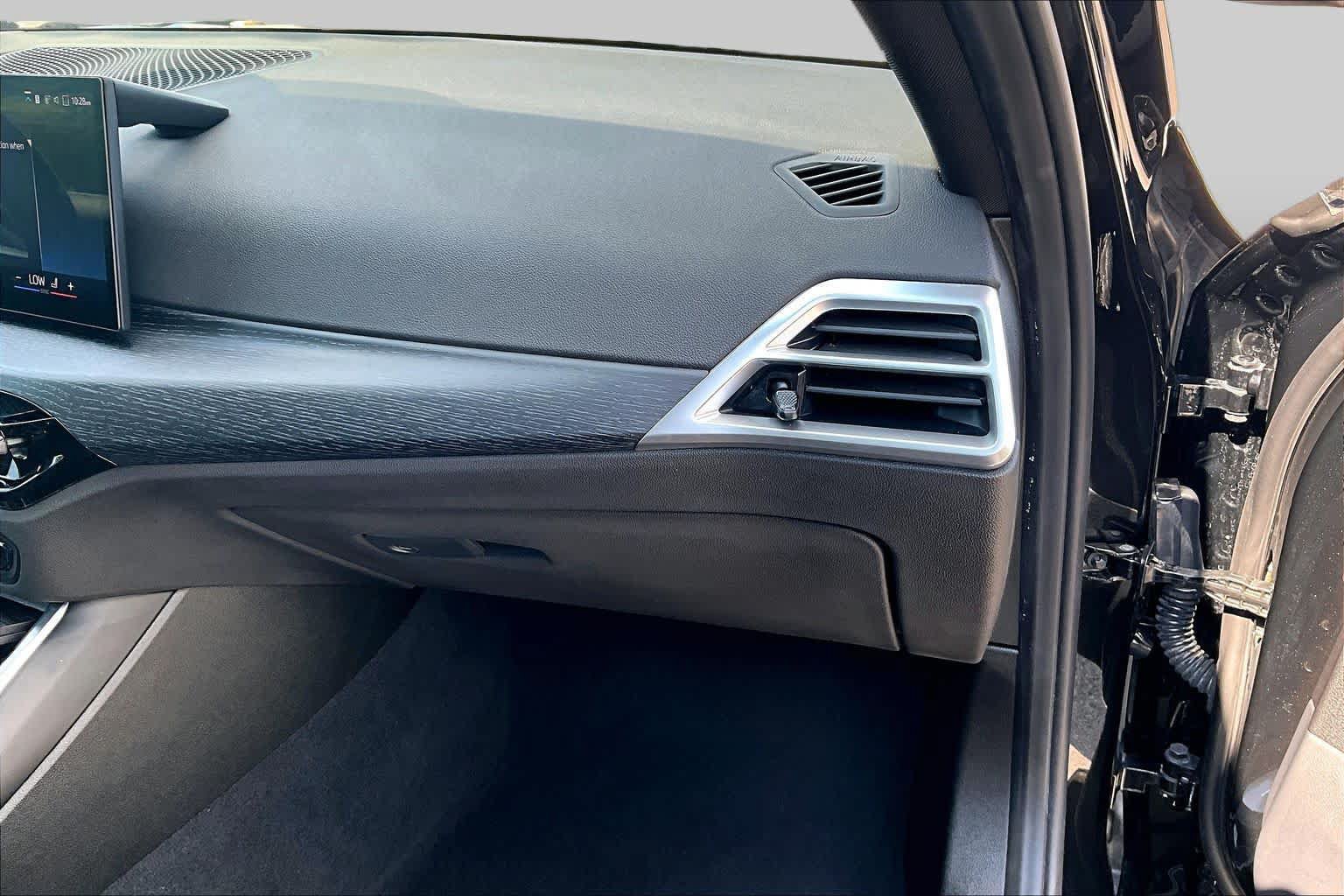 Used 2025 BMW 330i Sedan RWD image 18