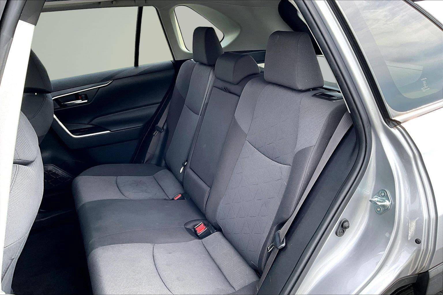 Used 2019 Toyota RAV4 XLE w/ Convenience Package AWD/4WD image 27