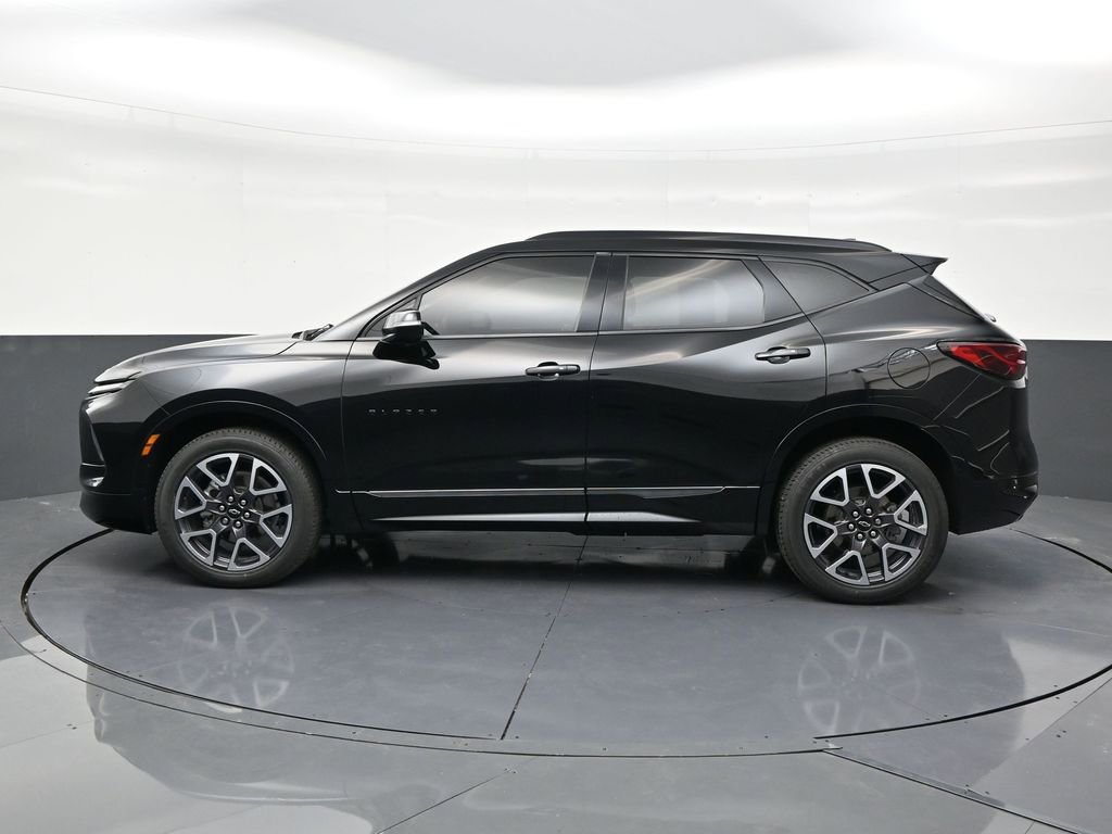 Used 2023 Chevrolet Blazer RS w/ Enhanced Convenience Package image 2