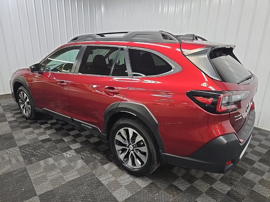 Used 2024 Subaru Outback Limited AWD/4WD image 10