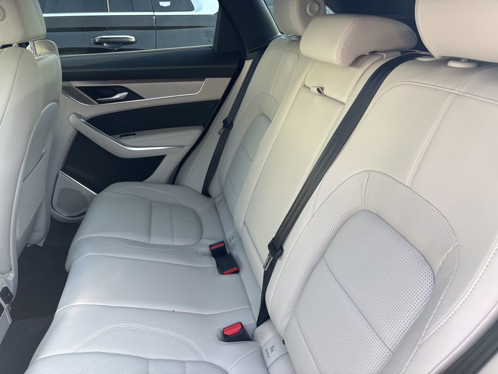 Used 2024 Jaguar F-PACE R-Dynamic S image 10