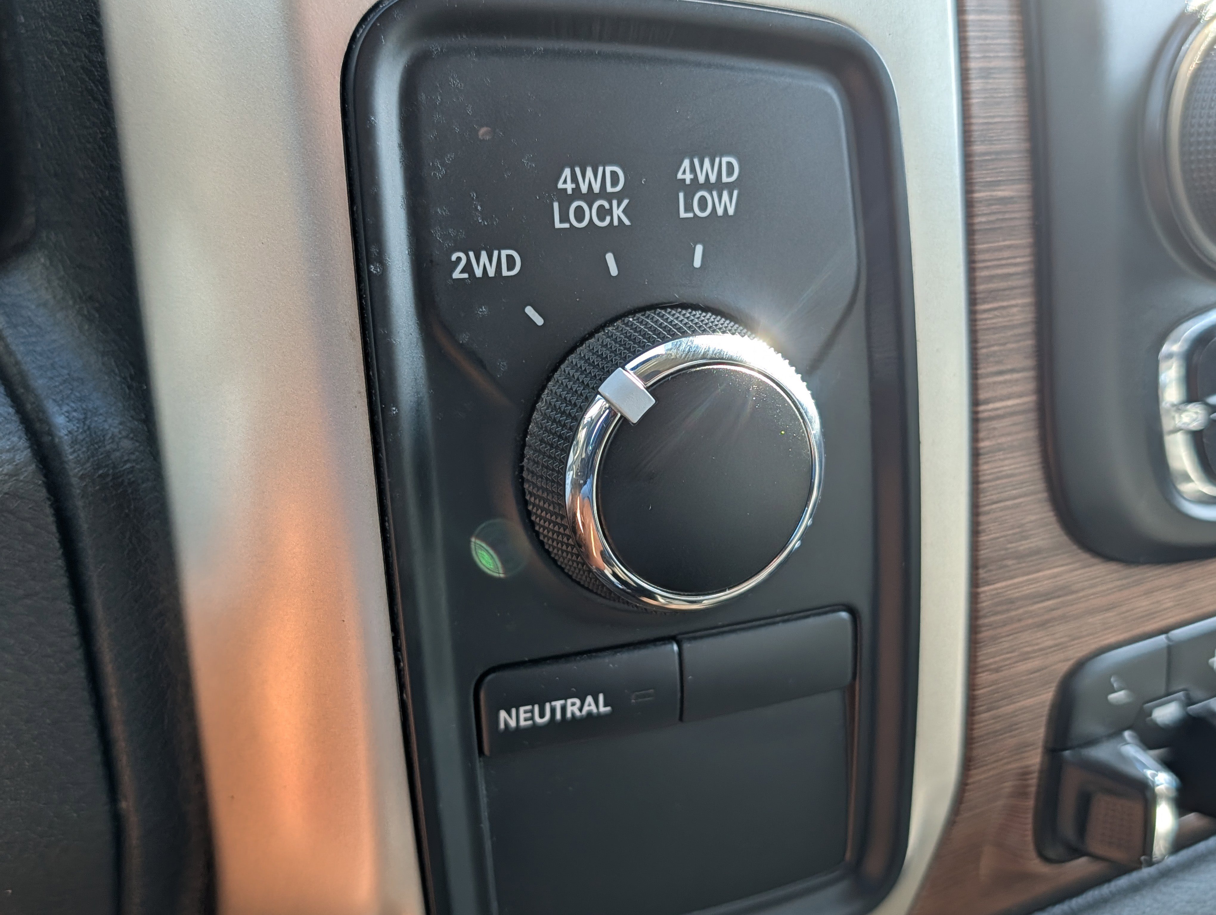 Used 2014 RAM 2500 Laramie AWD/4WD image 30