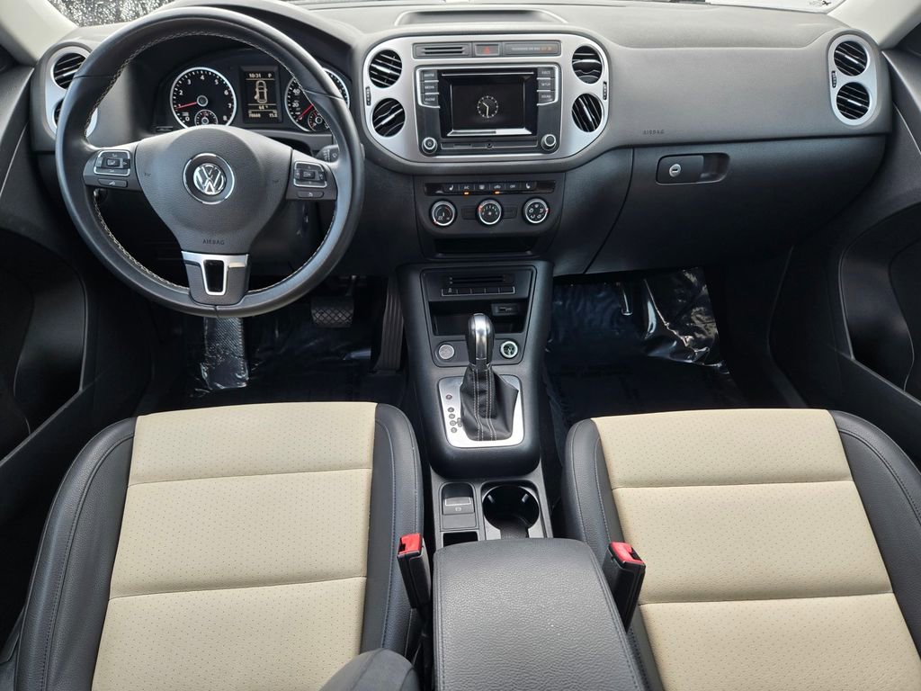 Used 2016 Volkswagen Tiguan S image 11
