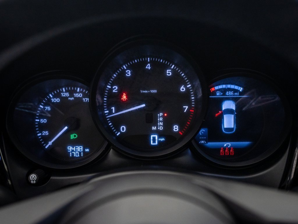 Certified 2025 Porsche Macan image 27