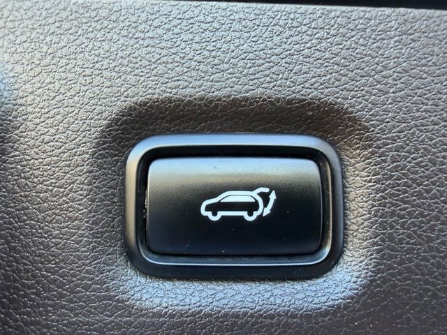 Used 2020 Hyundai Santa Fe SEL w/ Convenience + Premium Package AWD/4WD image 24