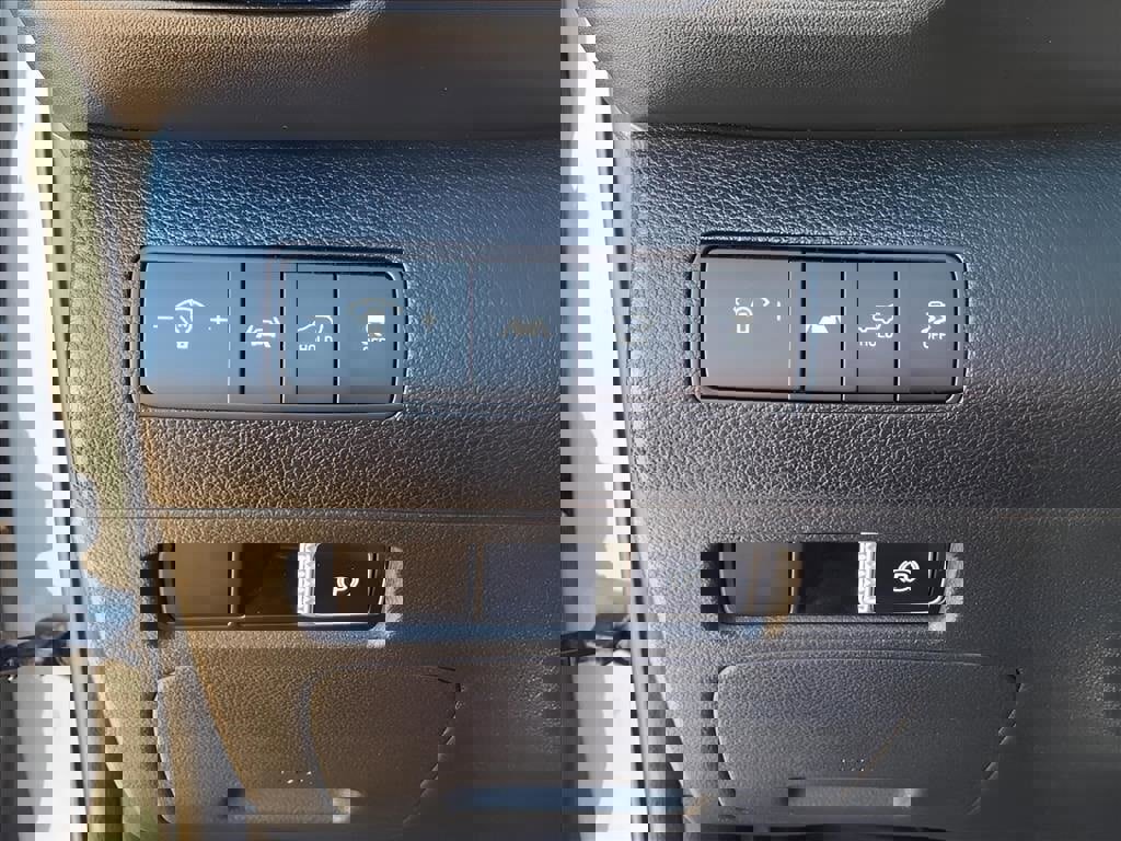 Used 2023 Hyundai Santa Fe SEL image 17