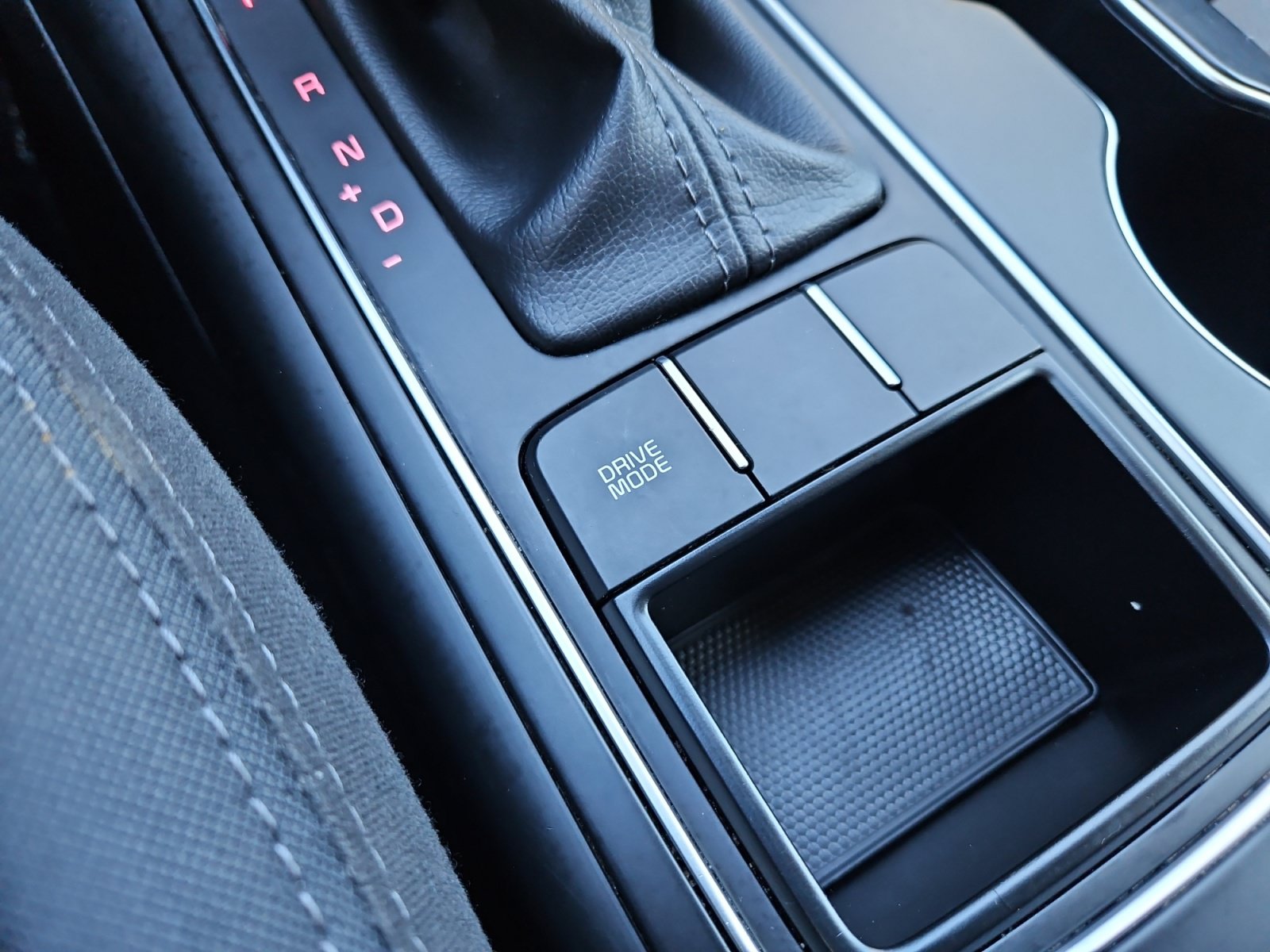 Used 2019 Kia Sorento FWD V6 image 23