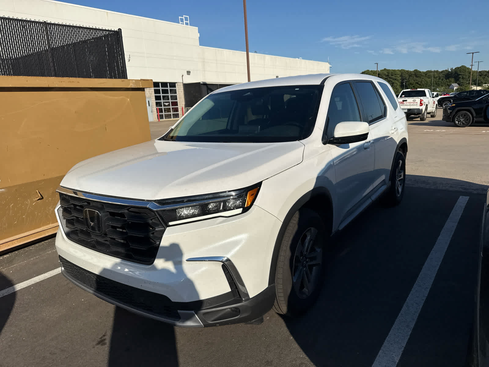 Used 2025 Honda Pilot EX-L image 6