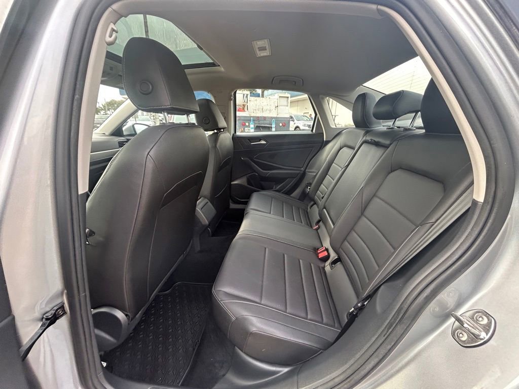 Used 2021 Volkswagen Jetta SE image 31