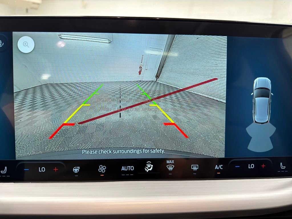 New 2026 Ford Escape Platinum w/ Class II Trailer Tow Package image 26