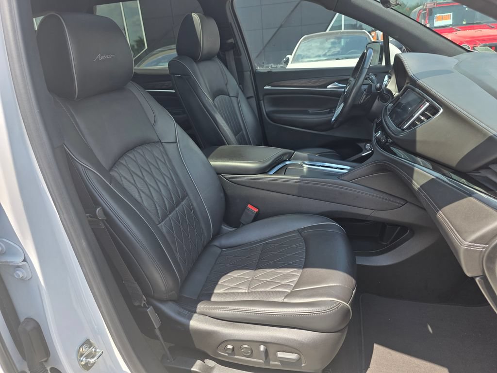 Used 2022 Buick Enclave Avenir FWD image 22