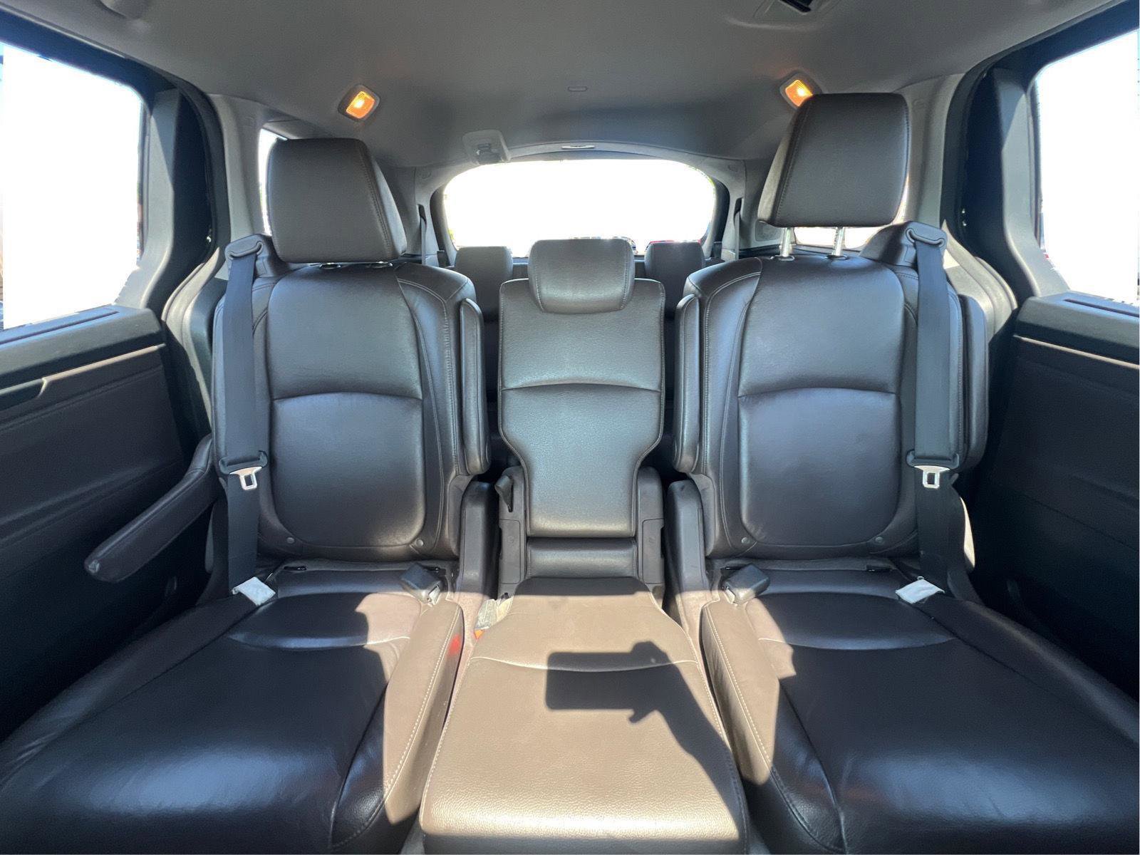 Used 2018 Honda Odyssey Elite image 12