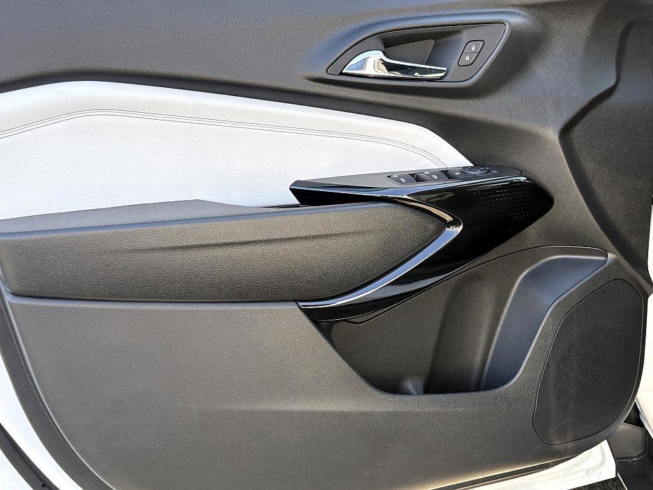 New 2026 Chevrolet Trax LT w/ LT Convenience Package image 13