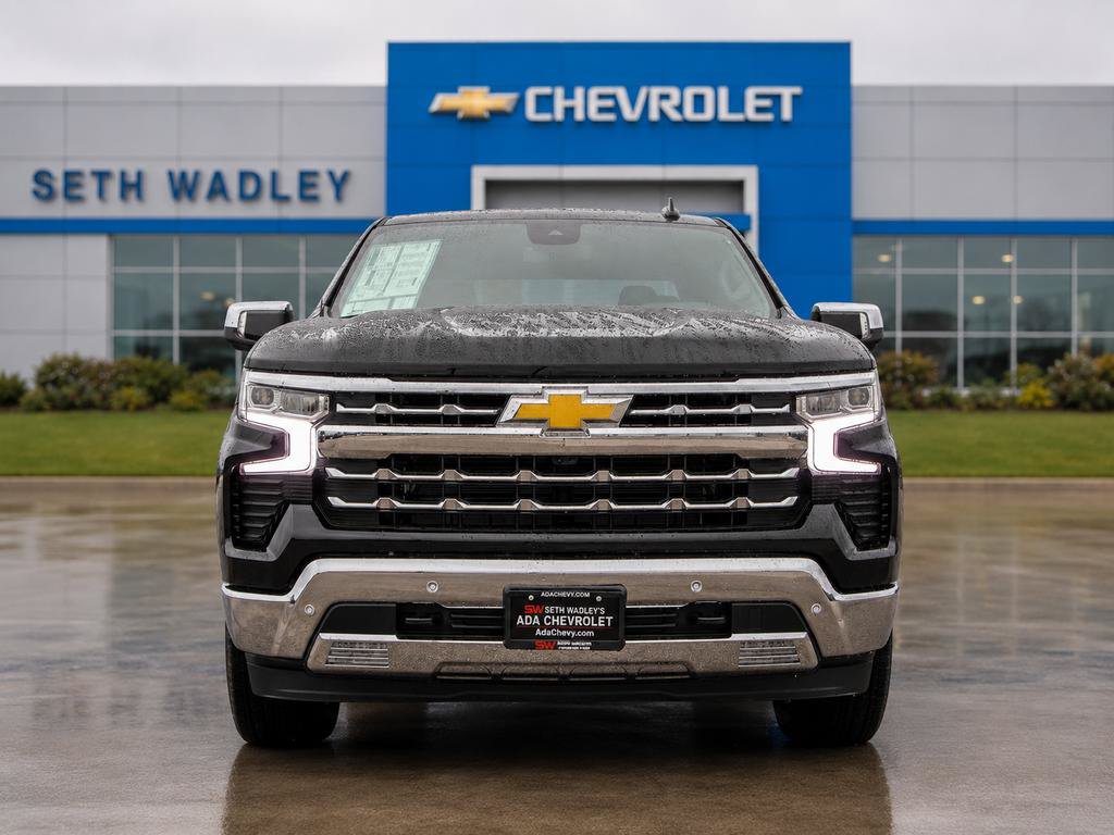 Used 2025 Chevrolet Silverado 1500 LTZ AWD/4WD image 2
