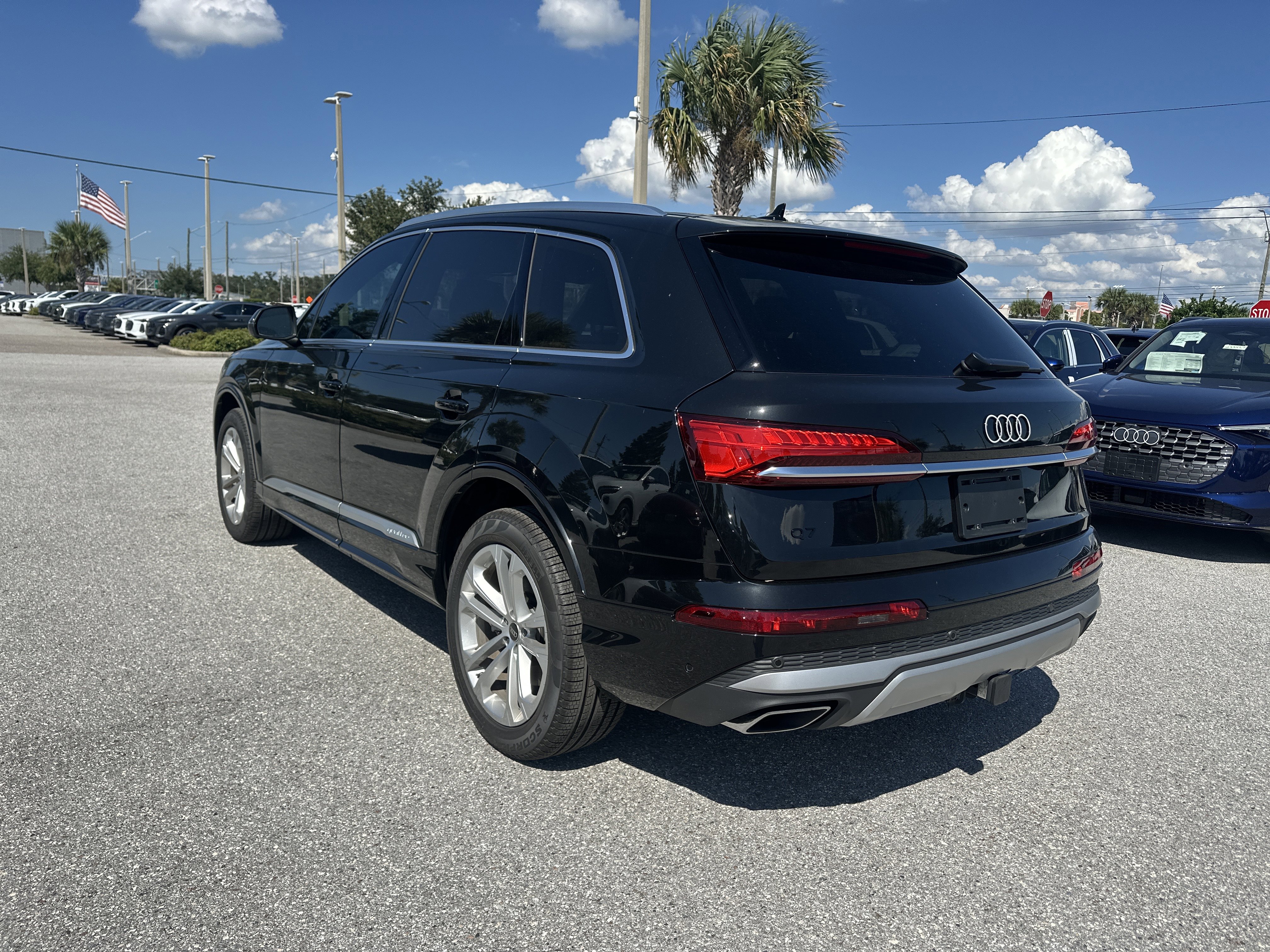 Used 2025 Audi Q7 3.0T Premium Plus image 3