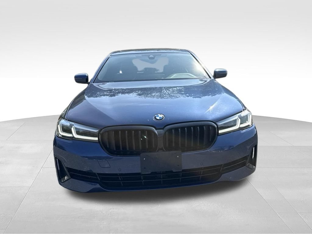 Used 2021 BMW 530i xDrive w/ Convenience Package AWD/4WD image 2