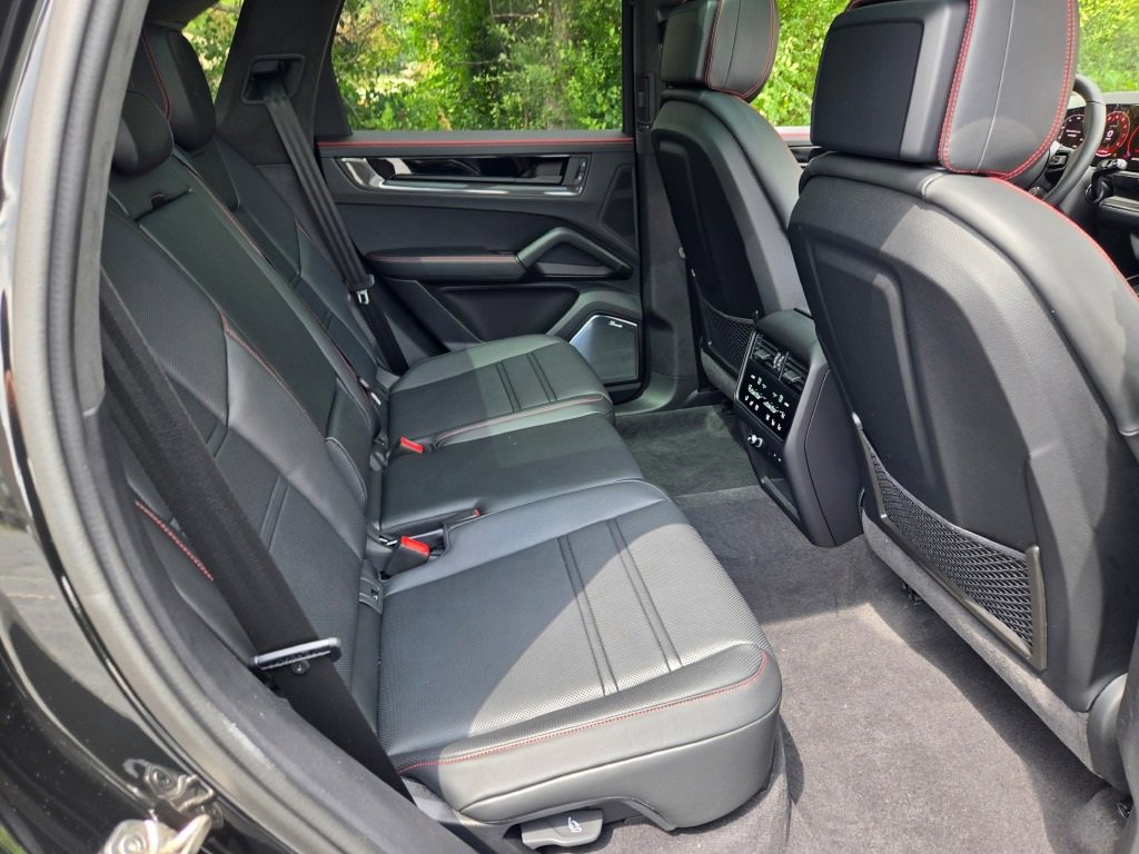 New 2025 Porsche Cayenne GTS image 34