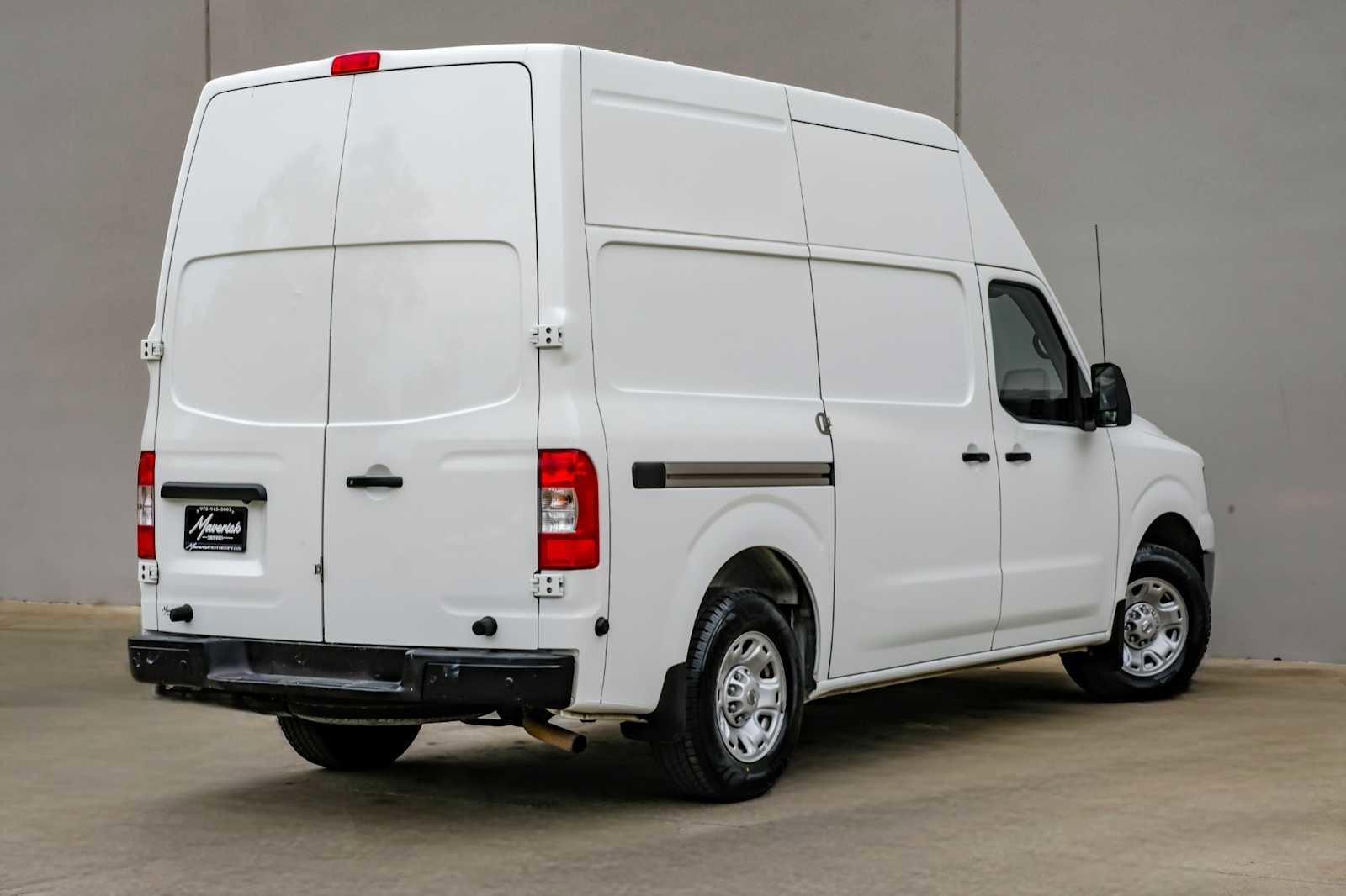 Used 2020 Nissan NV 2500 SV image 8