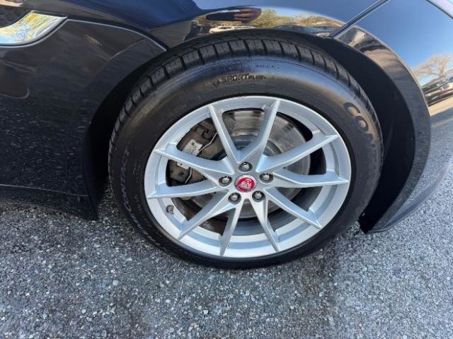 Used 2018 Jaguar F-TYPE Coupe image 16