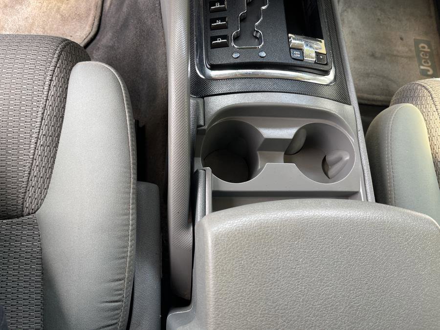 Used 2007 Jeep Commander Sport image 29