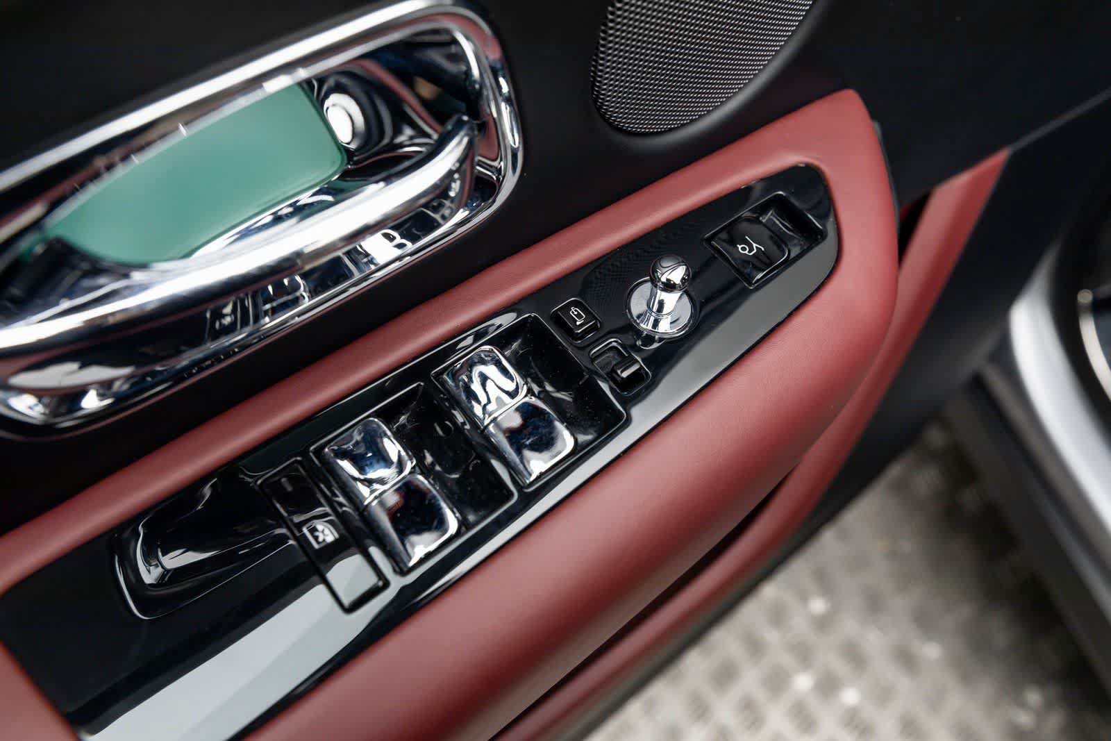 Certified 2022 Rolls-Royce Cullinan AWD/4WD image 10