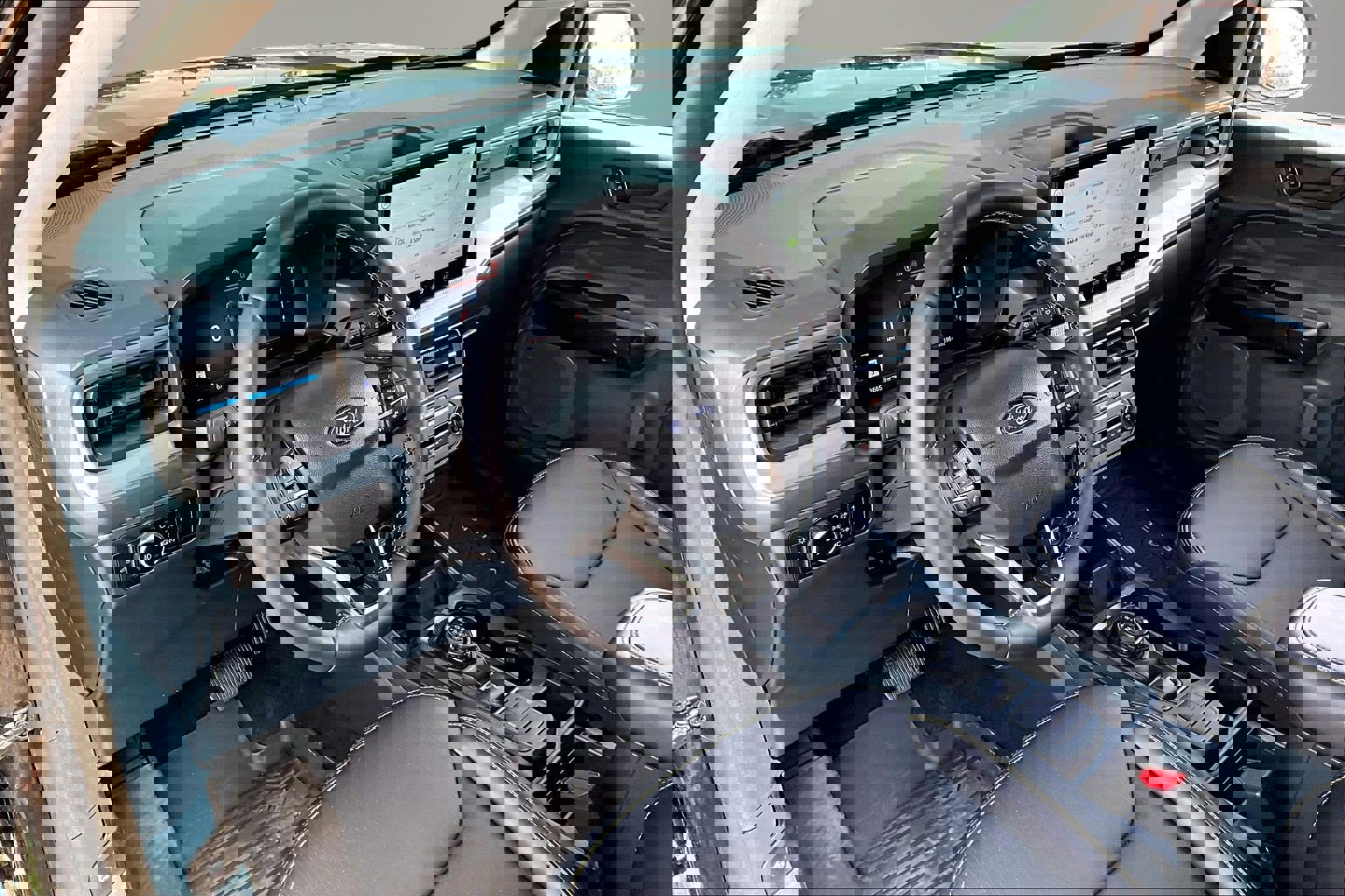 Used 2025 Ford Maverick Lobo AWD/4WD image 18