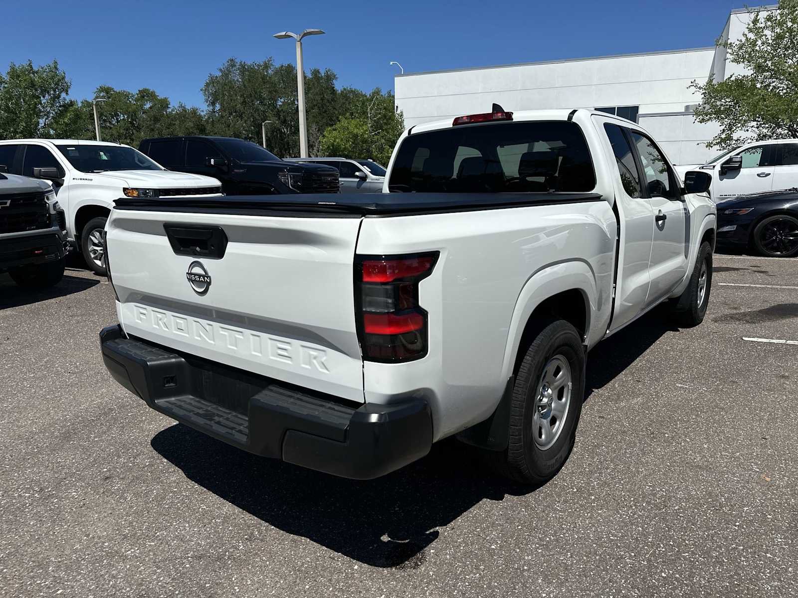 Used 2024 Nissan Frontier S RWD image 6
