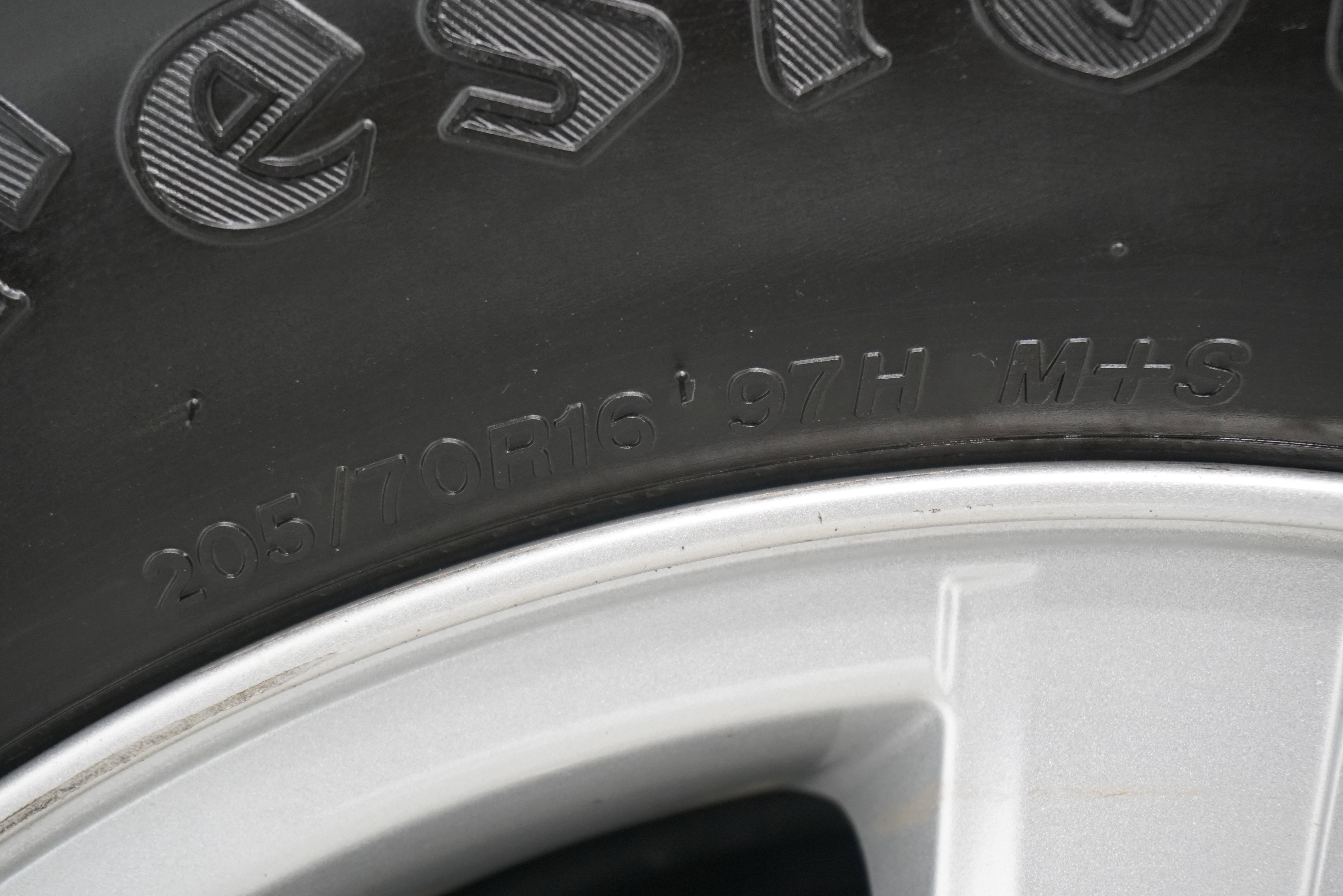 Used 2020 Chevrolet Trax LT w/ LT Convenience Package image 24