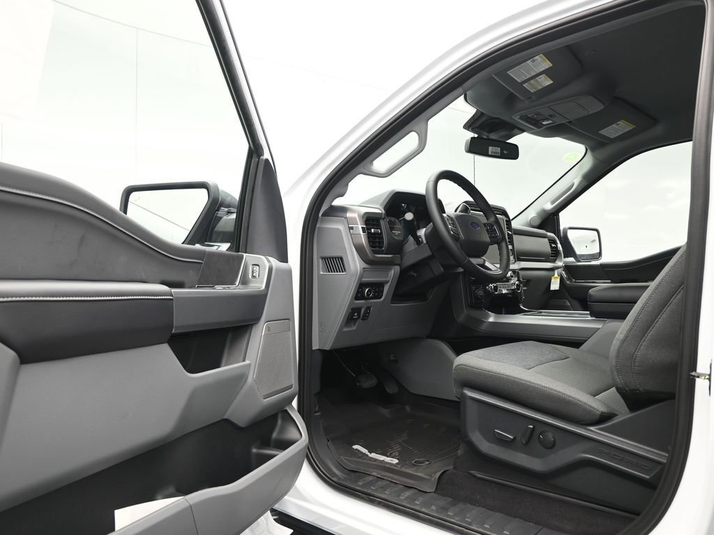 New 2025 Ford F150 XLT w/ Equipment Group 303A High image 6