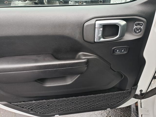 Used 2021 Jeep Gladiator Rubicon image 11