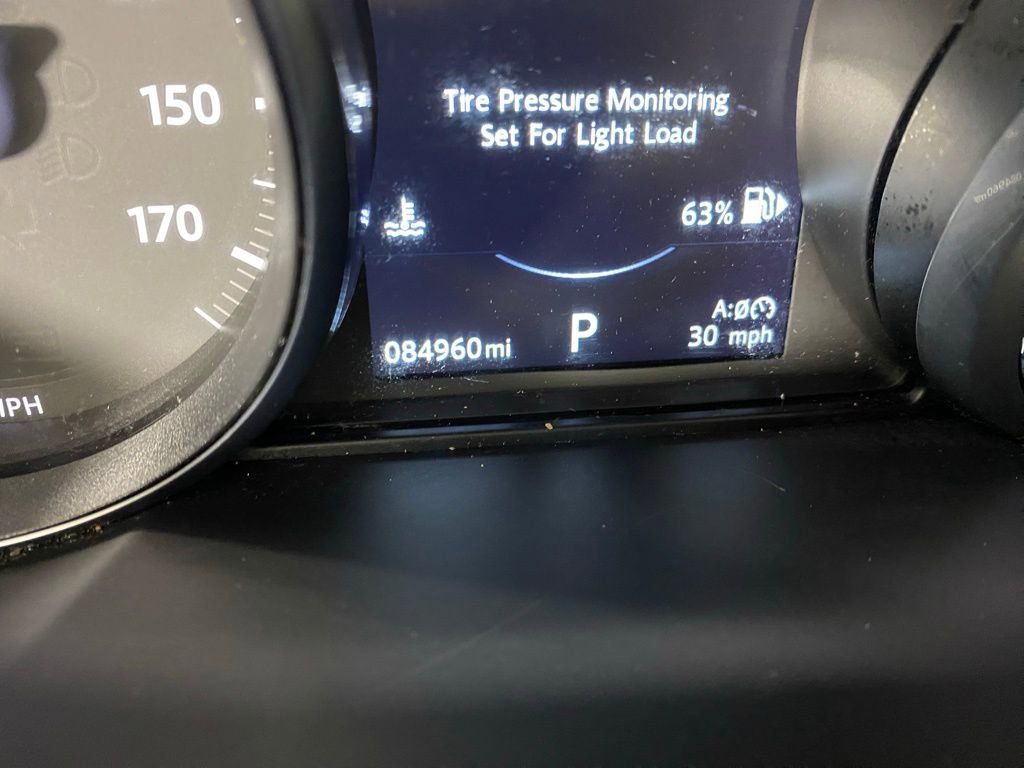 Used 2016 Land Rover Range Rover Sport HSE image 18