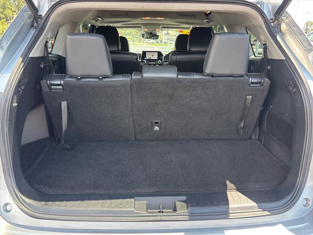 Used 2023 Toyota Highlander XLE FWD image 29