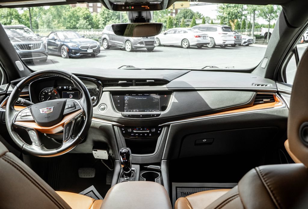 Used 2021 Cadillac XT5 Premium Luxury AWD/4WD image 9