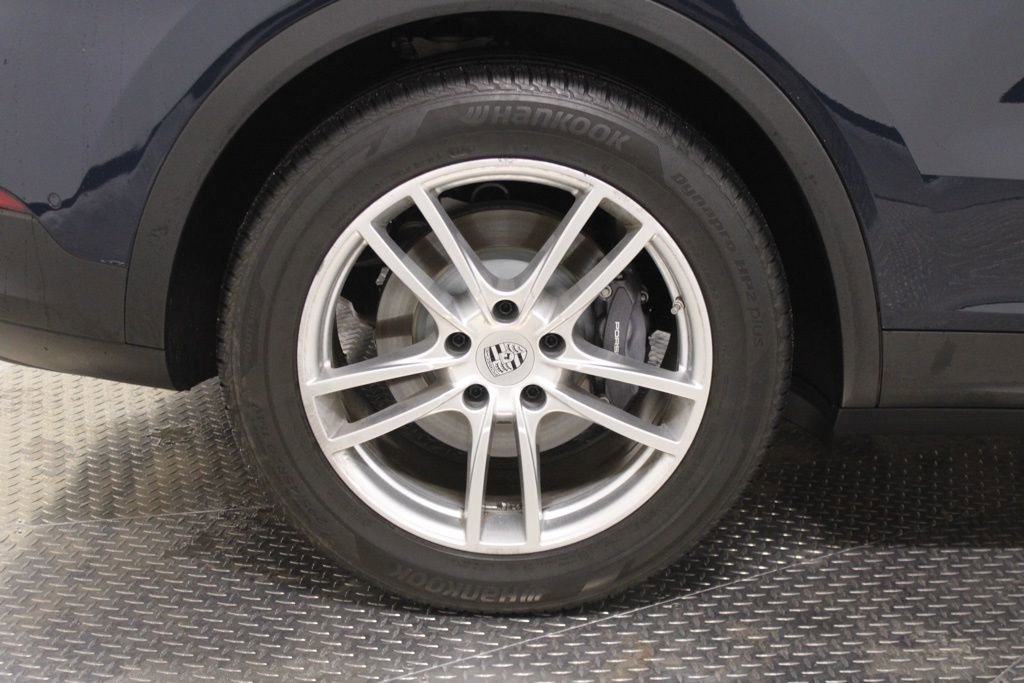 Certified 2024 Porsche Cayenne image 13